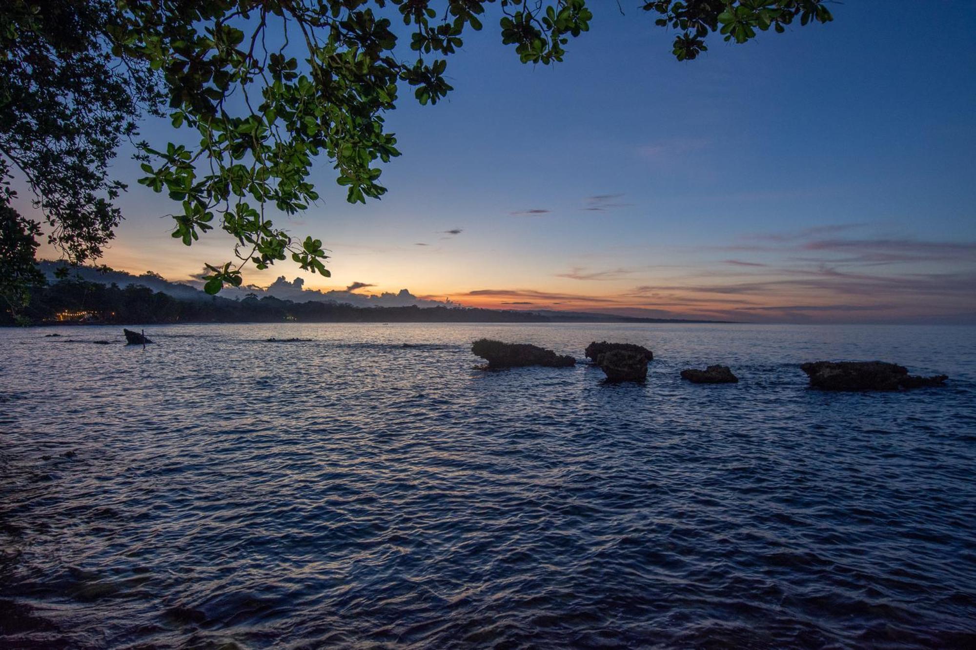 Namaitami Casa Hermosa Con Ac Y Piscina A Solo 650 Metros Del Parque Nacional Cahuita Ngoại thất bức ảnh
