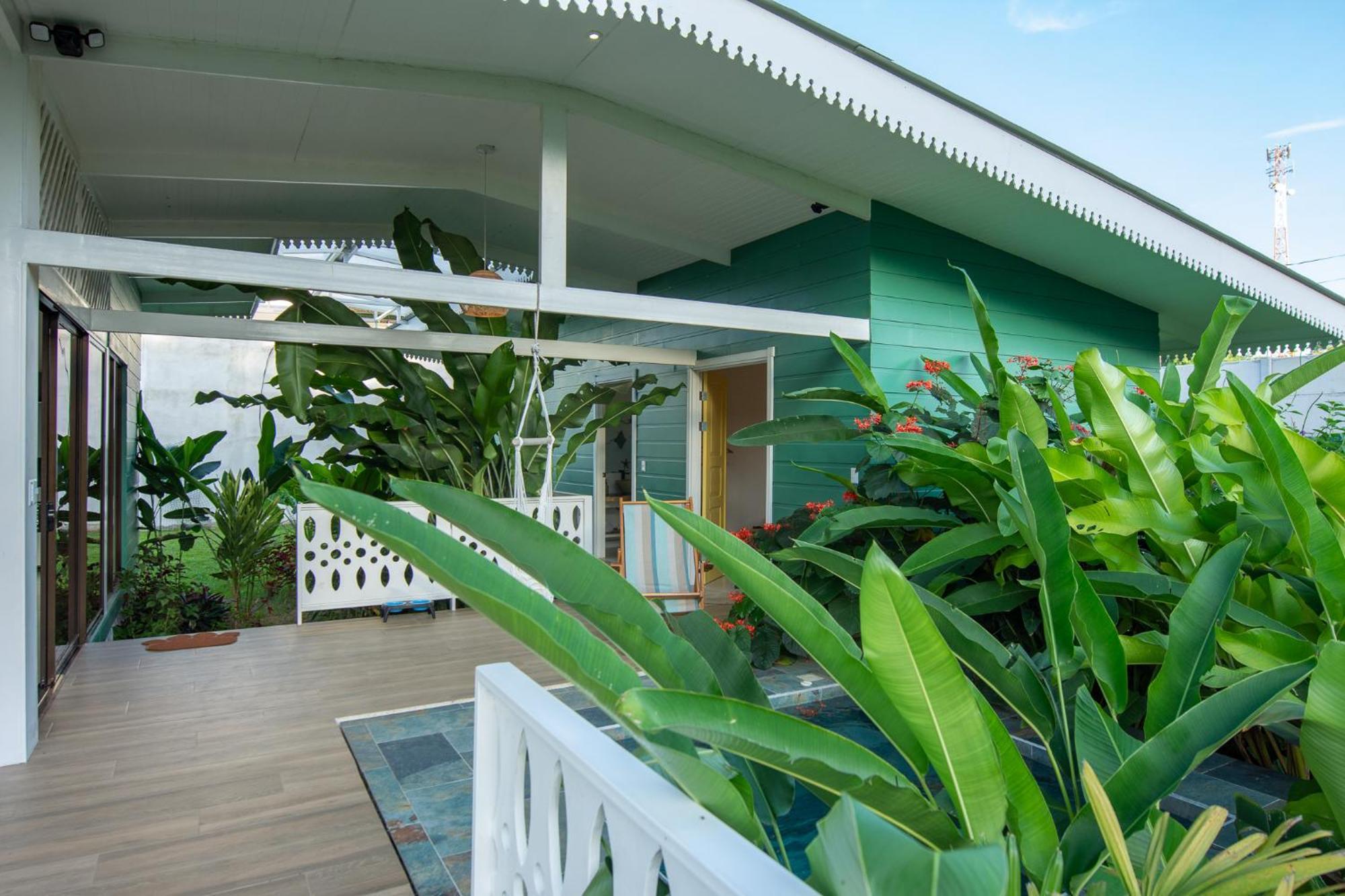 Namaitami Casa Hermosa Con Ac Y Piscina A Solo 650 Metros Del Parque Nacional Cahuita Ngoại thất bức ảnh
